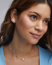 Load image into Gallery viewer, Kendra Scott Fern Pendant Necklace in Gold