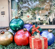 Load image into Gallery viewer, Purple Holiball - 18"