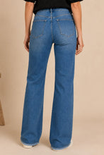 Load image into Gallery viewer, Wendy Wide Leg Fray Hem Jean - Medium Wash Denim