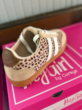 Load image into Gallery viewer, Corky's Heads Up Sneaker - Sand Mini Leopard