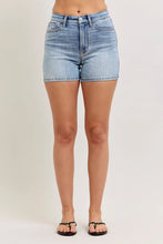 Load image into Gallery viewer, Judy Blue HW Medium Wash Slim Shorts
