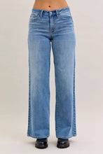 Load image into Gallery viewer, Judy Blue Mid Rise Retro Wide Leg