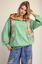 Load image into Gallery viewer, Floral Patch Washed Terry Pullover - Green