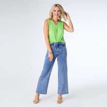 Load image into Gallery viewer, EverStretch Wide Leg Ankle Jeans - Medium Denim