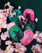 Load image into Gallery viewer, Makeup Eraser 7-Day Gift Set - Wicked