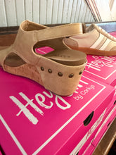 Load image into Gallery viewer, Corky’s Carley Wedge - Almond