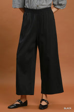 Load image into Gallery viewer, Jessica Wide Leg Pull-On Crop Pants with Pockets - Black