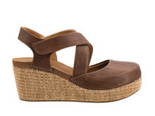 Load image into Gallery viewer, Corky’s Whats The Rush - Walnut