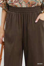Load image into Gallery viewer, Jessica Wide Leg Pull-On Crop Pants with Pockets - Brown