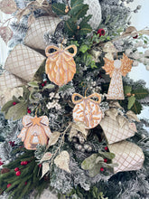 Load image into Gallery viewer, RTC Gold Bow Manger &amp; Baby Jesus Ornament