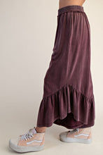 Load image into Gallery viewer, Ruffle Bottom Pant - Mulberry