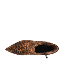Load image into Gallery viewer, Corky’s Gold Digger - Leopard