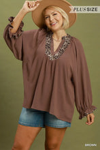 Load image into Gallery viewer, Lively Leopard Trim Top
