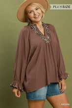 Load image into Gallery viewer, Lively Leopard Trim Top