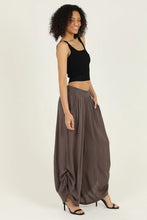 Load image into Gallery viewer, Milan Chic Wide Leg Pants - Mocha