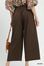 Load image into Gallery viewer, Jessica Wide Leg Pull-On Crop Pants with Pockets - Brown