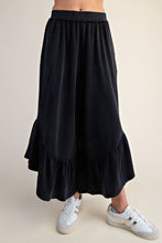 Load image into Gallery viewer, Mineral Washed Ruffle Bottom Pant - Black