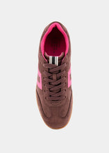 Load image into Gallery viewer, Shu Shop Saffron Sneakers - Brown