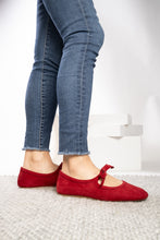 Load image into Gallery viewer, Corky’s Layover - Red