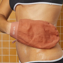 Load image into Gallery viewer, Kitsch Eco-Friendly Exfoliating Gloves 2pc - Black &amp; Terracotta