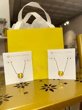 Load image into Gallery viewer, Kendra Scott Softball Necklace - Gold