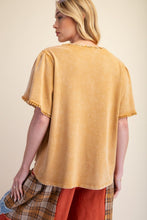 Load image into Gallery viewer, TULIP SHORT SLEEVES WASHED KNIT TOP - Camel