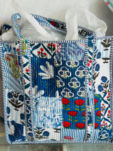 Load image into Gallery viewer, Quilted Floral Large Tote Bag