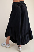 Load image into Gallery viewer, Mineral Washed Ruffle Bottom Pant - Black