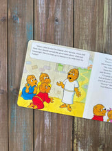 Load image into Gallery viewer, The Berenstain Bears and the Easter Story Children&#39;s Board Book