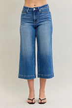 Load image into Gallery viewer, Judy Blue MR Vintage Pocket Crop Wide Leg Jean