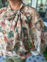 Load image into Gallery viewer, Charity Floral Top - Ecru