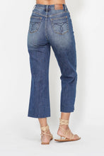 Load image into Gallery viewer, Judy Blue HW Back Pocket Embroidery Crop Wide Leg Jean