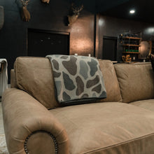 Load image into Gallery viewer, Burlebo Sherpa Blanket - Classic Deer Camo