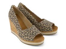 Load image into Gallery viewer, TOMS Shoes - Essential Wedge - Oatmeal Leopard Spots