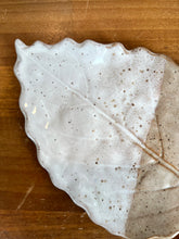 Load image into Gallery viewer, Missions Pottery Leaf Soap Dish - Natural