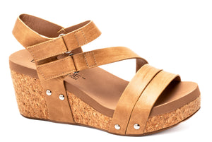 Corky's Giggle Wedge - Caramel