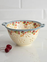 Load image into Gallery viewer, Natural Life Berry Colander - Cream Floral