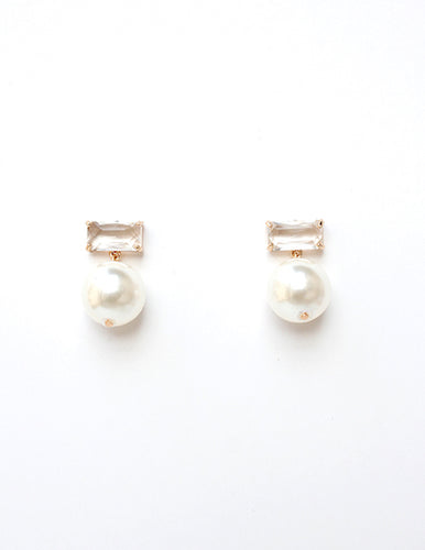 Meghan Browne Snow Earring - Pearl