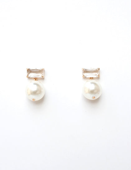 Meghan Browne Snow Earring - Pearl