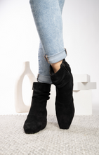 Load image into Gallery viewer, Corky’s Addicted - Black