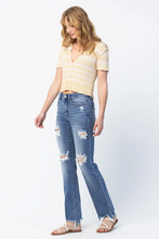 Load image into Gallery viewer, Judy Blue Mid-Rise Destroy Straight Jean