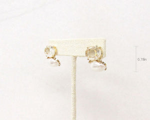 Meghan Browne Ulla Earring - Clear Pearl