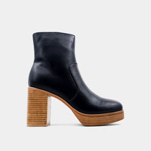 Load image into Gallery viewer, Shu Shop Vernita Ankle Boots - Black