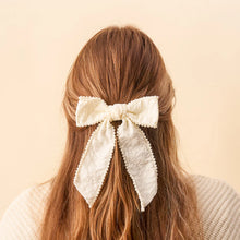 Load image into Gallery viewer, The Darling Effect Pearl Hair Bow - Cream