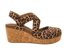 Load image into Gallery viewer, Corky’s Whats The Rush - Leopard