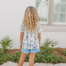 Load image into Gallery viewer, Girls Ruffle Short Set: Periwinkle Floral