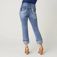 Load image into Gallery viewer, Everstretch Boyfriend Capri Jeans - Medium Denim