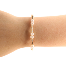 Load image into Gallery viewer, Beaded Blondes Coastal Pearl Bracelet in Gold: Petite 6.25 inch