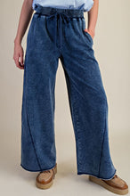 Load image into Gallery viewer, Lex Wide Leg Pants - Washed Denim