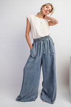 Load image into Gallery viewer, Lindsay Chambray Pants - Washed Denim